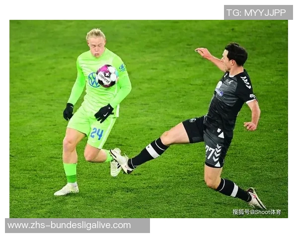 沙尔克04迎战莱比锡全力争胜双方实力对决引发球迷热议